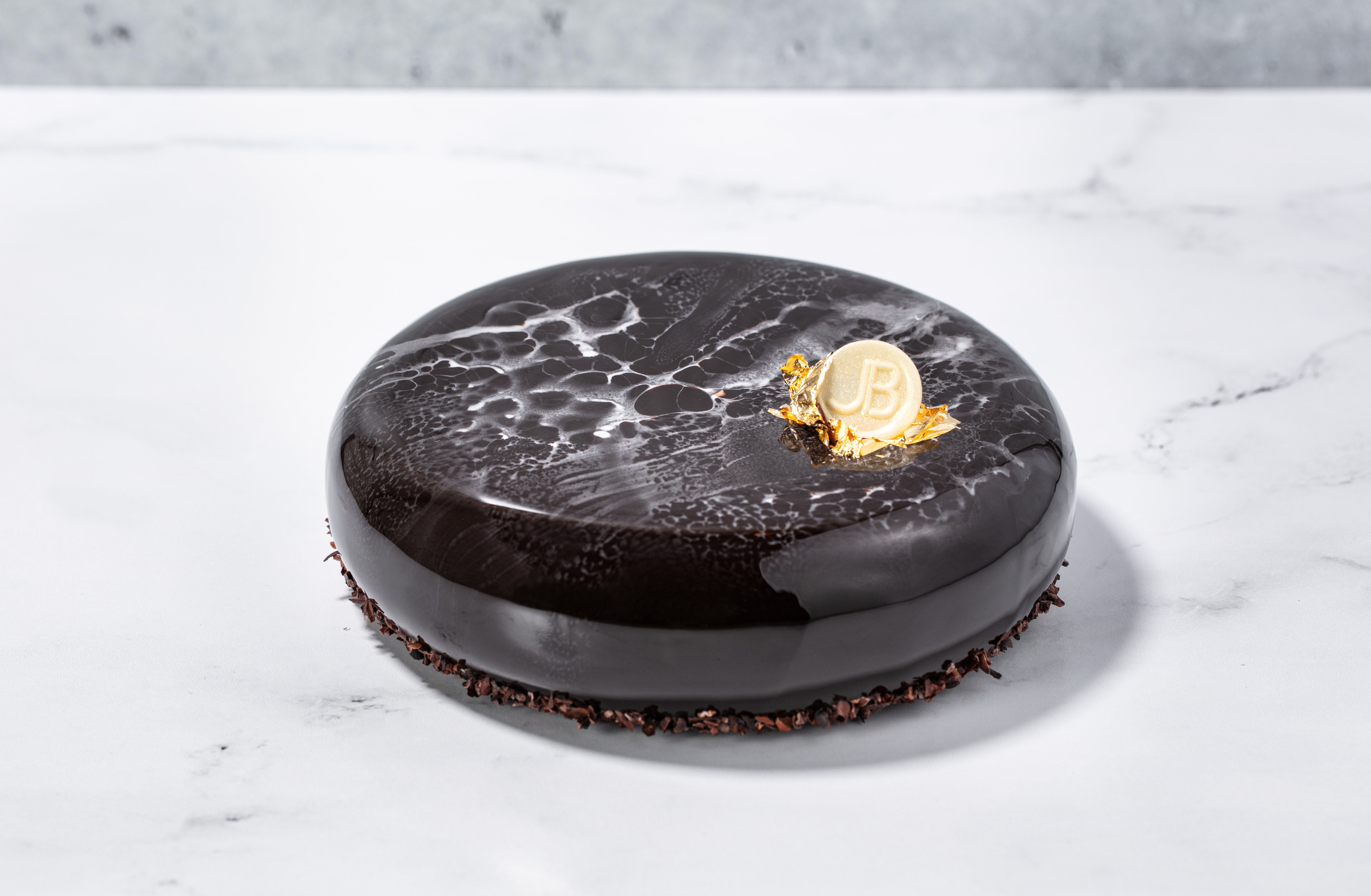 Cutting a Chocolate Caramel Peanut Mousse Cake and Mirror Glaze, Food Stock  Footage ft. background & bakery - Envato Elements